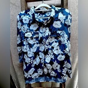 Kut from the Kloth floral blouse with tab sleeves in size Large